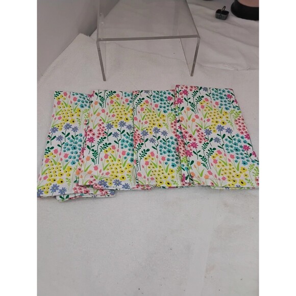 Target 4 pcs napkin set NWOT - Picture 1 of 3